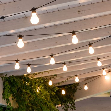 5.5m Festoon Lights, 10 Ø 67mm White Bulbs, Filament Natural White LED, Connectable, Black Cable